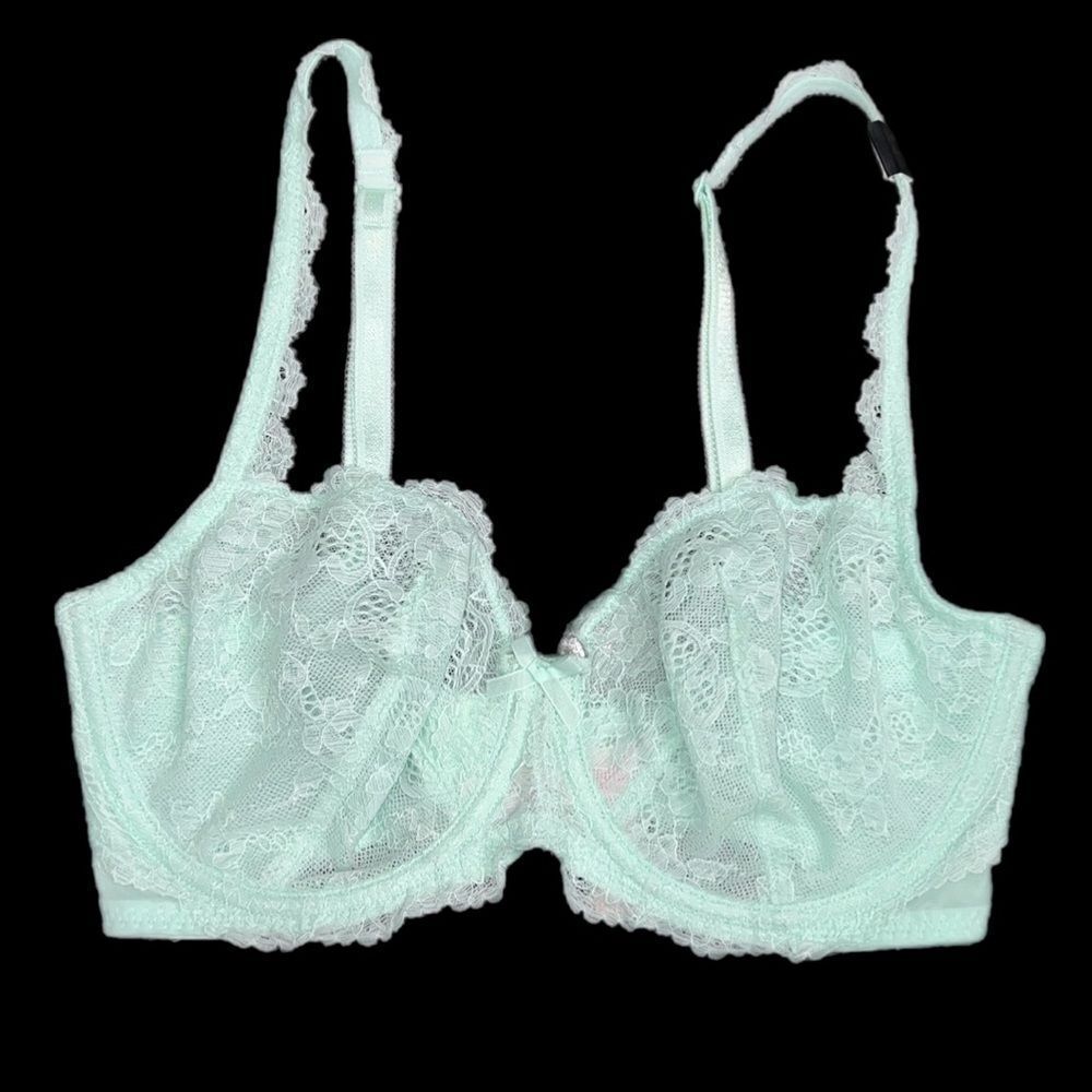 Victoria’s Secret Dream Angels Unlined Demi lace bra mint 32DDD